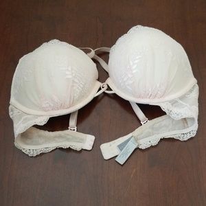Victoria's Secret 34C, pink lace Bombshell bra
